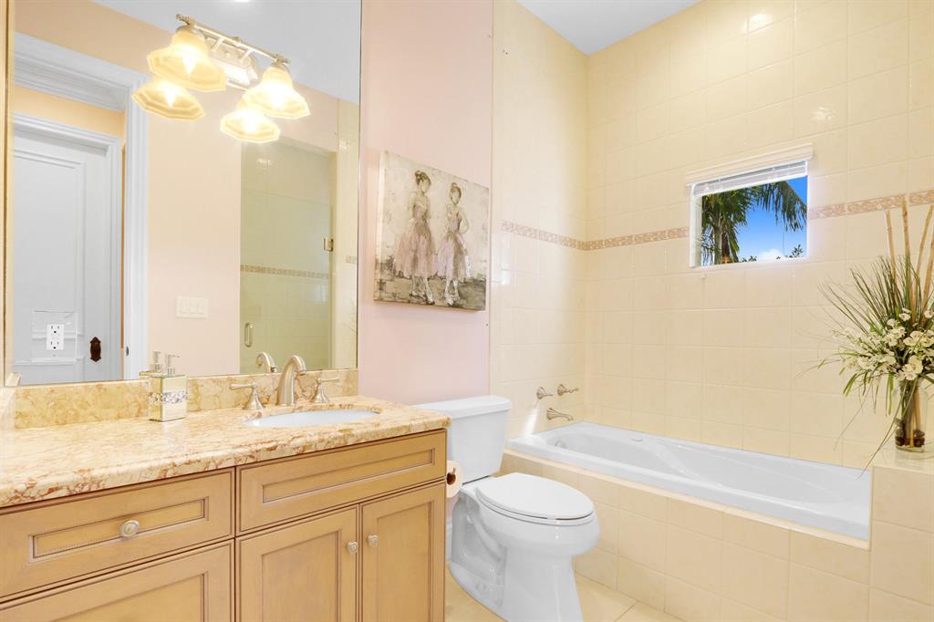 HARBOUR ISLES - Residential