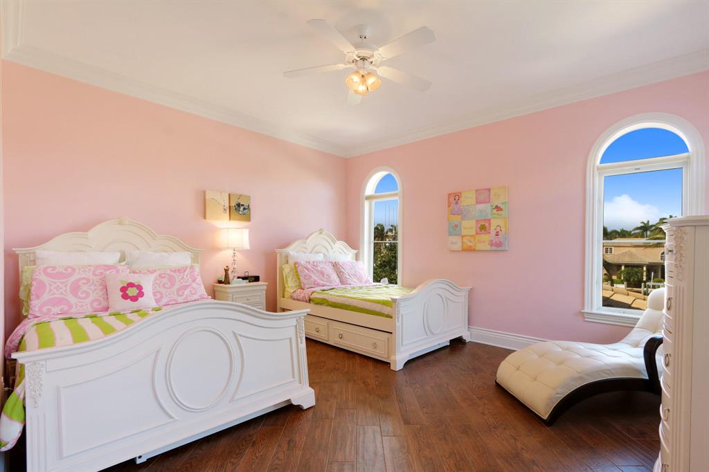 HARBOUR ISLES - Residential