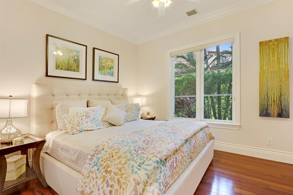 HARBOUR ISLES - Residential