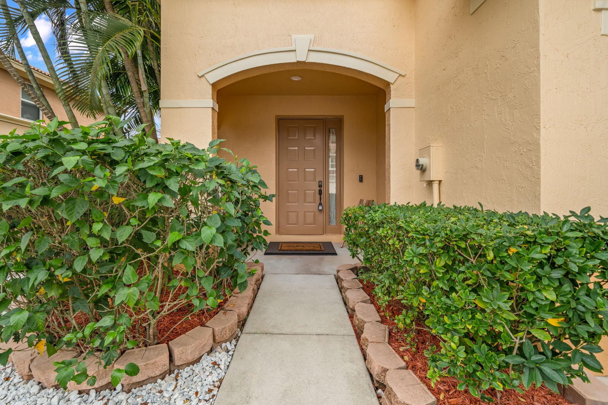 SEMINOLE ESTATES & TOWNHO - Residential Lease