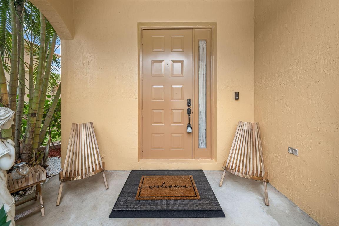 SEMINOLE ESTATES & TOWNHOMES - Residential Lease