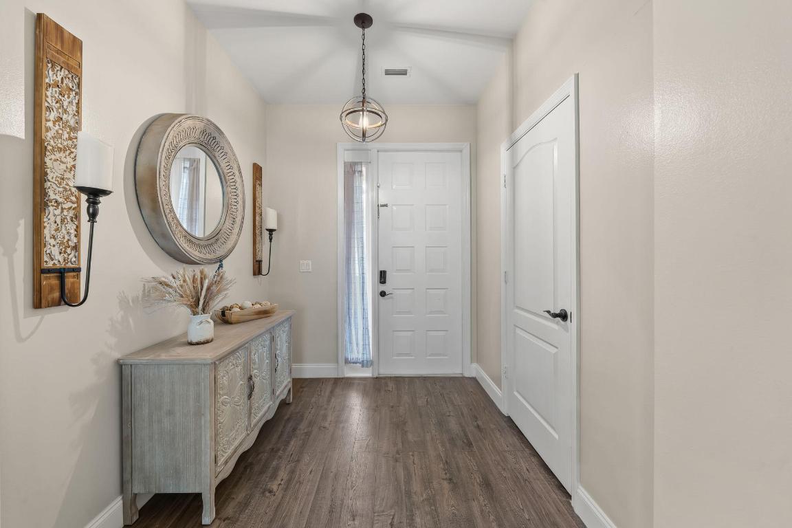 SEMINOLE ESTATES & TOWNHOMES - Residential Lease