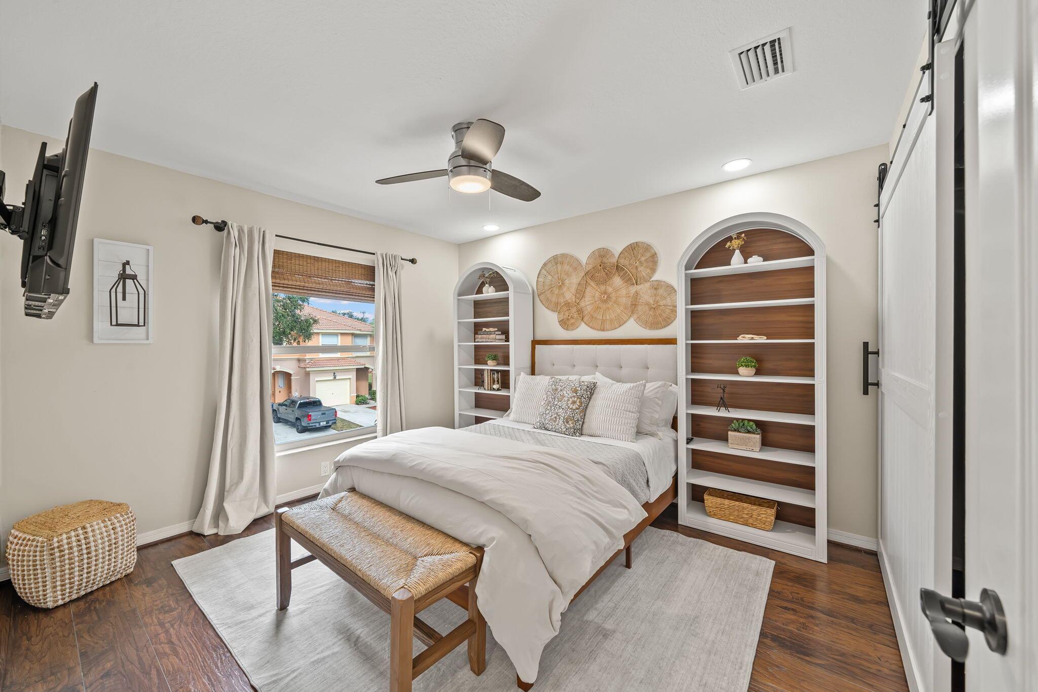 SEMINOLE ESTATES & TOWNHO - Residential Lease