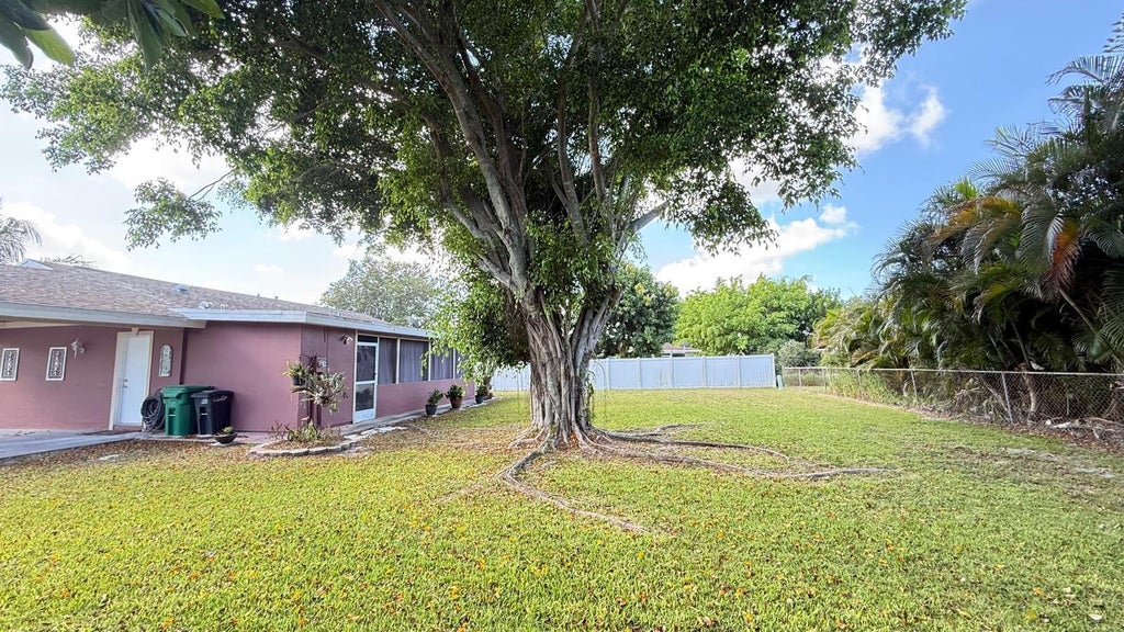 Photo of 864 SE Festivo Court, Port Saint Lucie, FL 34983 (MLS # B26046824)