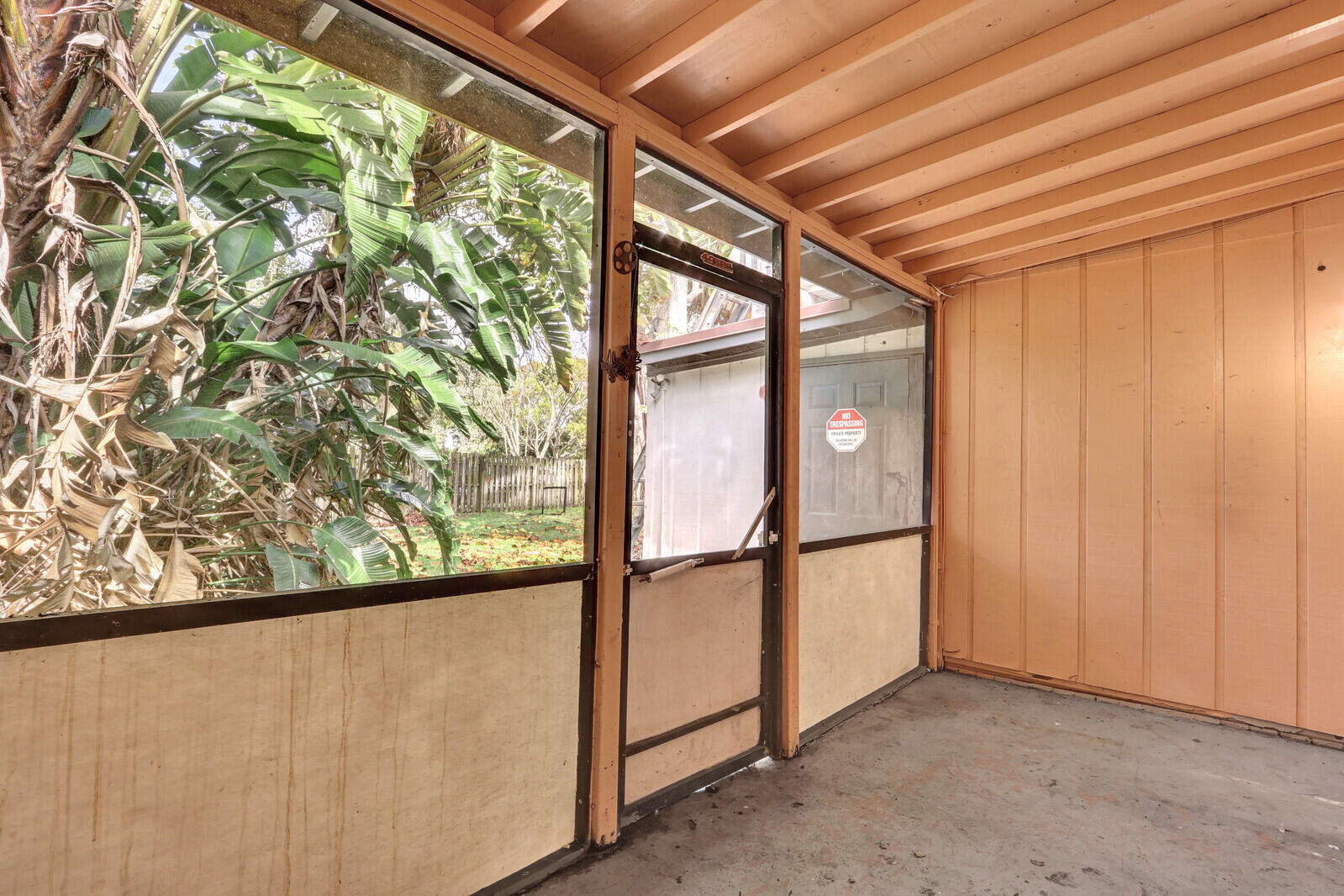 TIMBERCREEK TOWNHOMES & VILLAS - Residential Lease