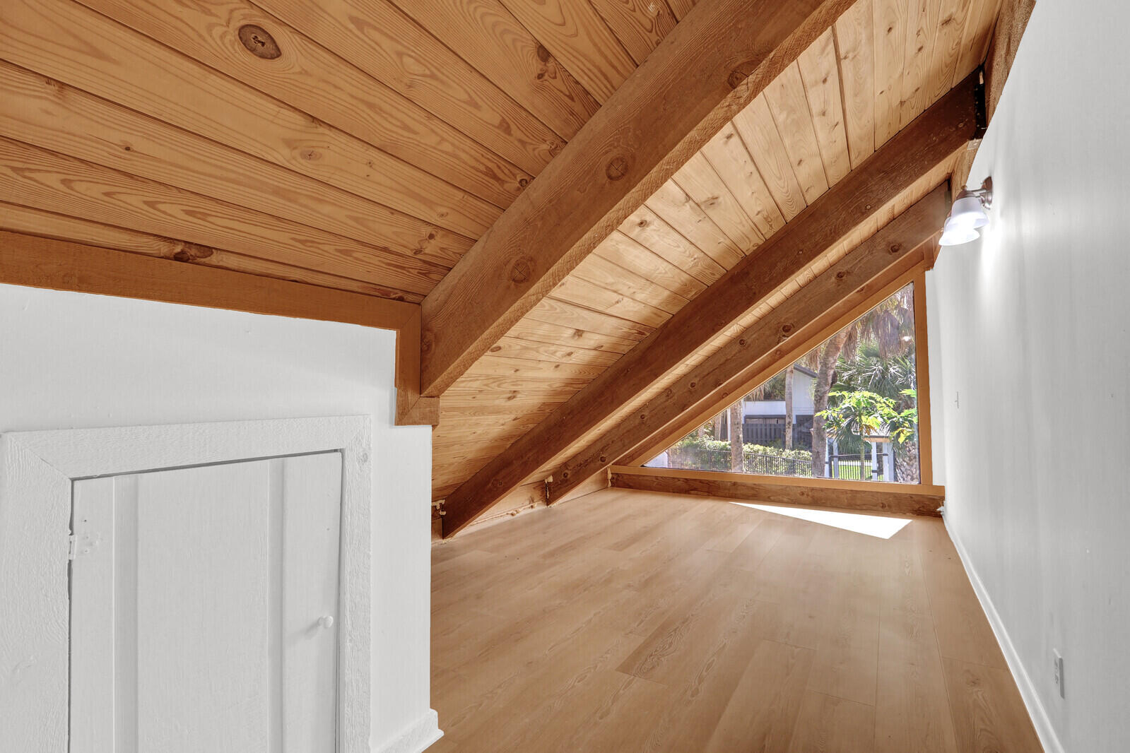 TIMBERCREEK TOWNHOMES & VILLAS - Residential Lease