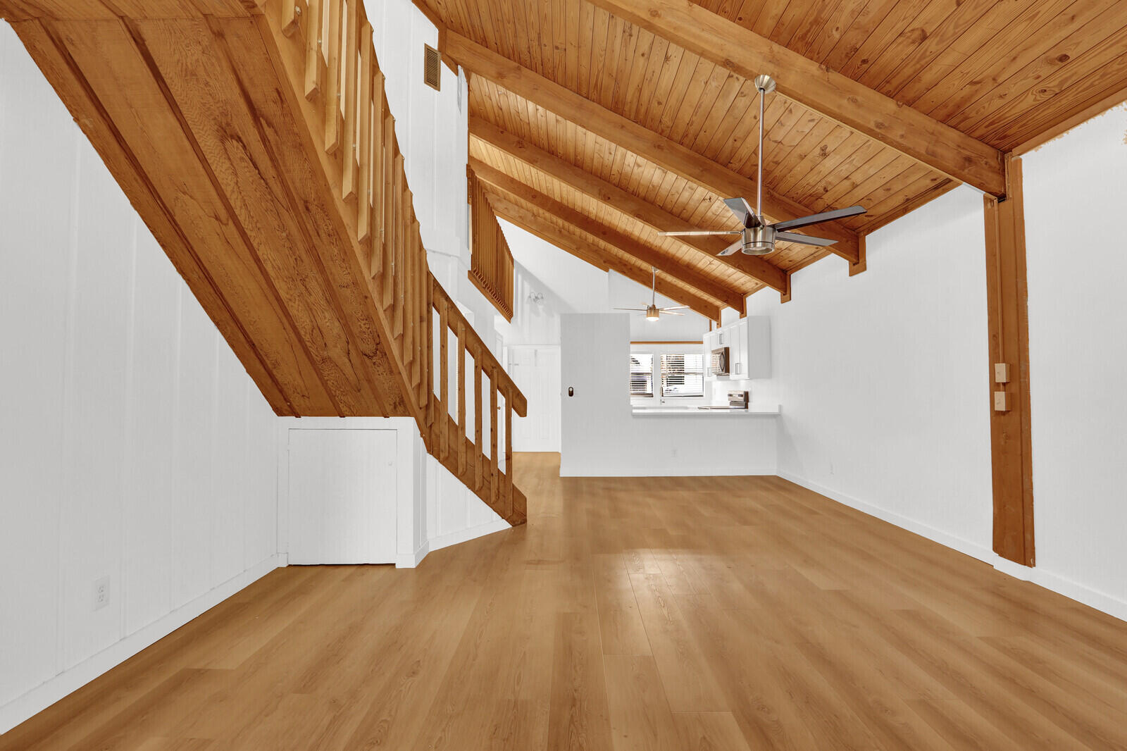 TIMBERCREEK TOWNHOMES & VILLAS - Residential Lease