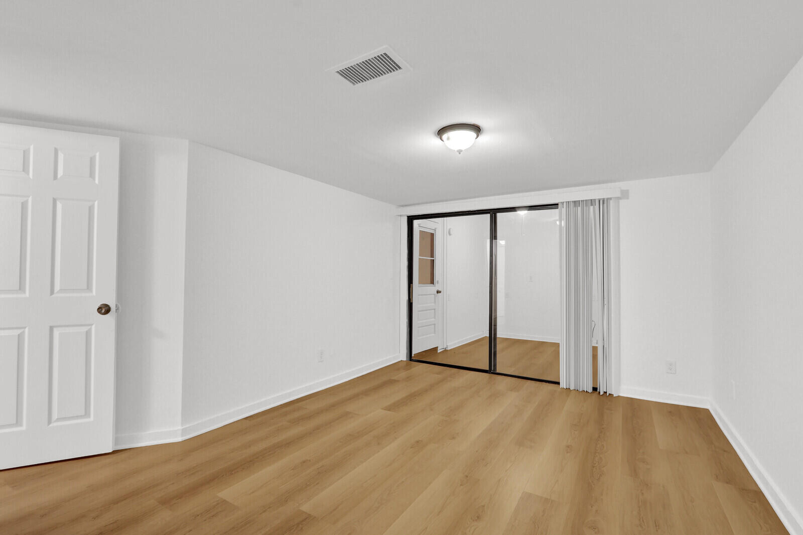 TIMBERCREEK TOWNHOMES & VILLAS - Residential Lease