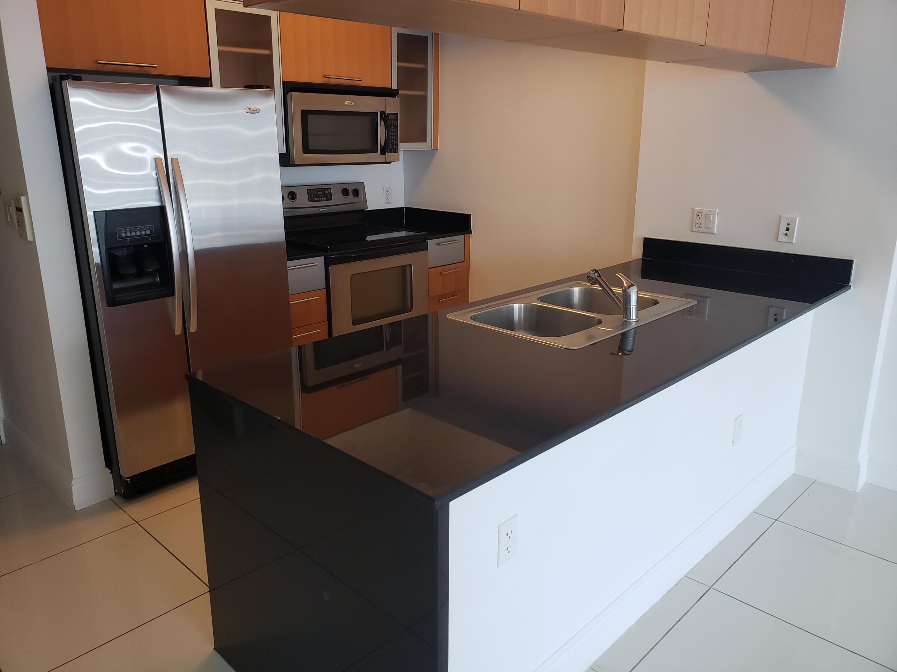 1750 N Bayshore Drive 5205