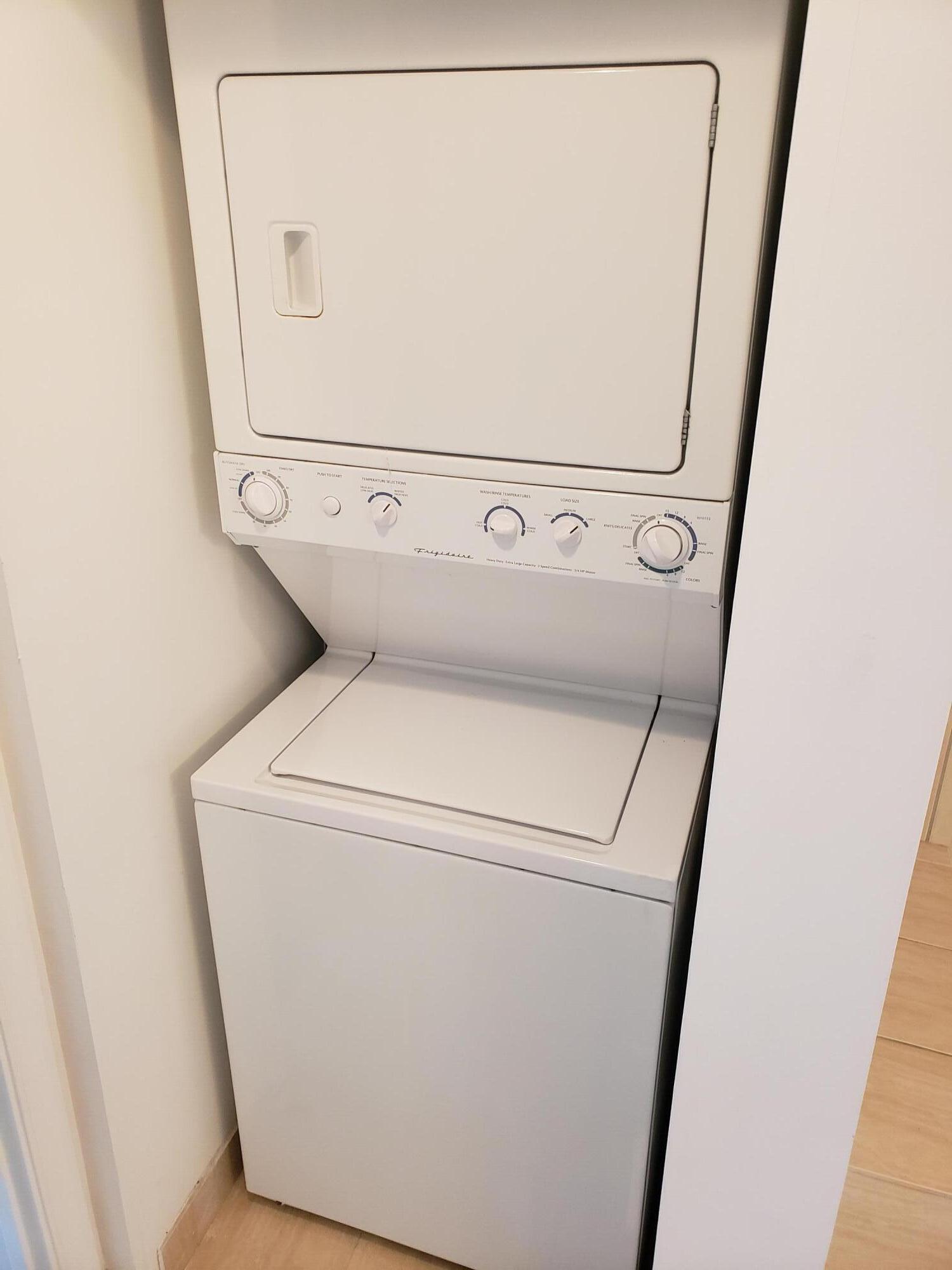 OPERA TOWER CONDO - Residential