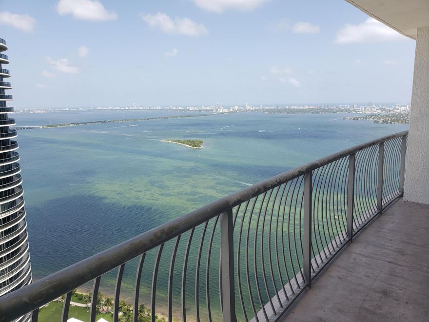 Amazing 1 Bed/ 1 Bath in the heart of Miami at this breathtaking Edgewater condo! Enjoy panoramic views of the vibrant Miami skyline from your own private oasis. Exclusive amenities - pristine pool,  jacuzzis, updated gym, 24/7 security, mail/package room, dedicated parking space, and more. Step outside to embrace the beauty of Margaret Pace Park & Biscayne Bay, and shop for convenience one block away at Publix or at the 24/7 shops inside this building. Best price and motivated seller.