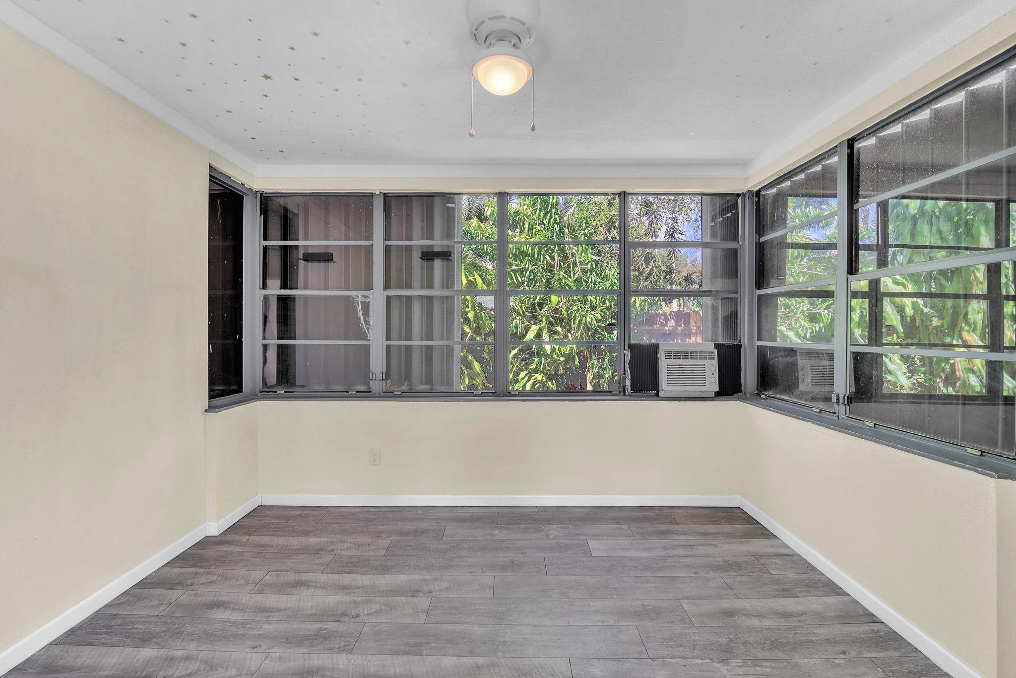 Welwyn Park 2nd Add 41-6 - Residential Lease