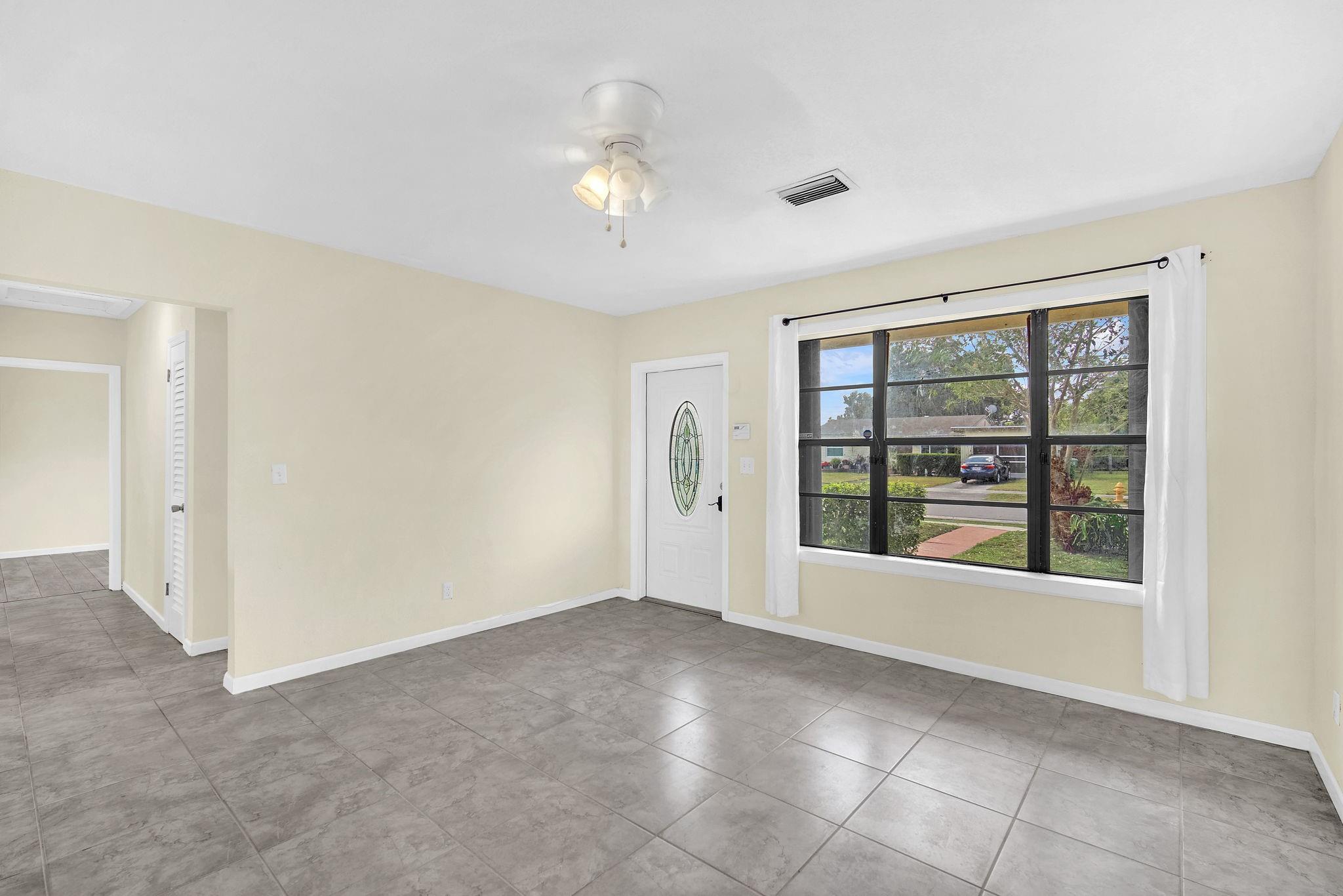 Welwyn Park 2nd Add 41-6 - Residential Lease