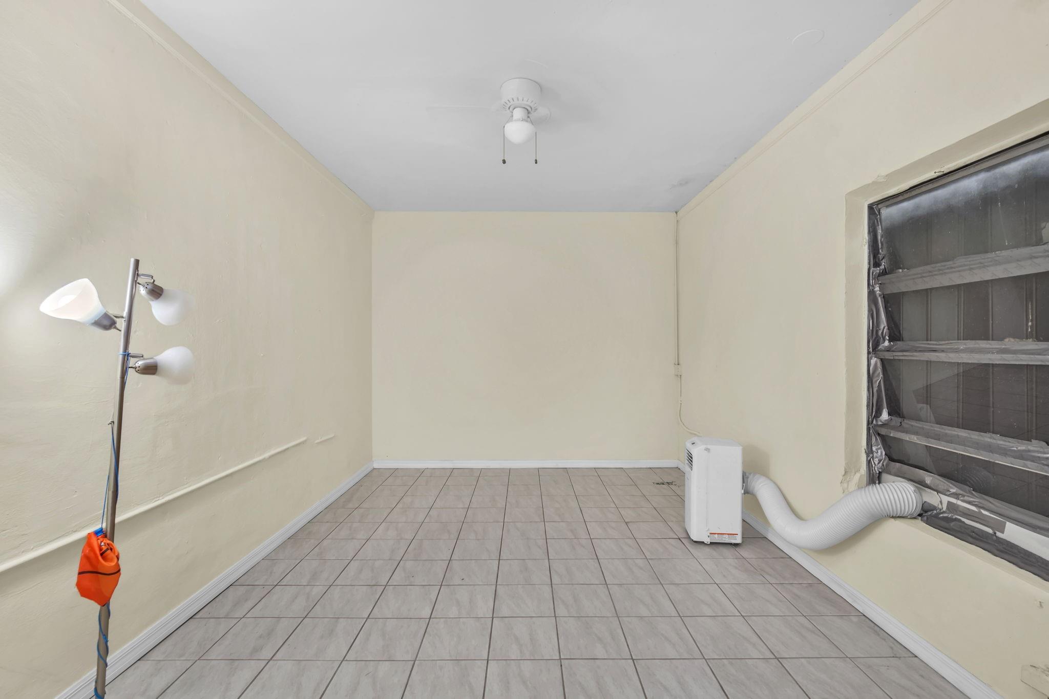 Welwyn Park 2nd Add 41-6 - Residential Lease