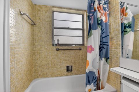 Tiny photo for 313 Durham Circle #I, Deerfield Beach, FL 33442 (MLS # B26016911)