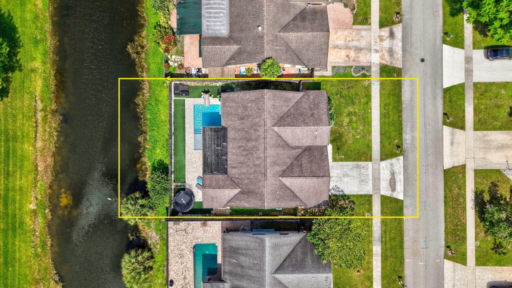 Photo of 22977 SW 56TH Avenue, Boca Raton, FL 33433 (MLS # B26087312)