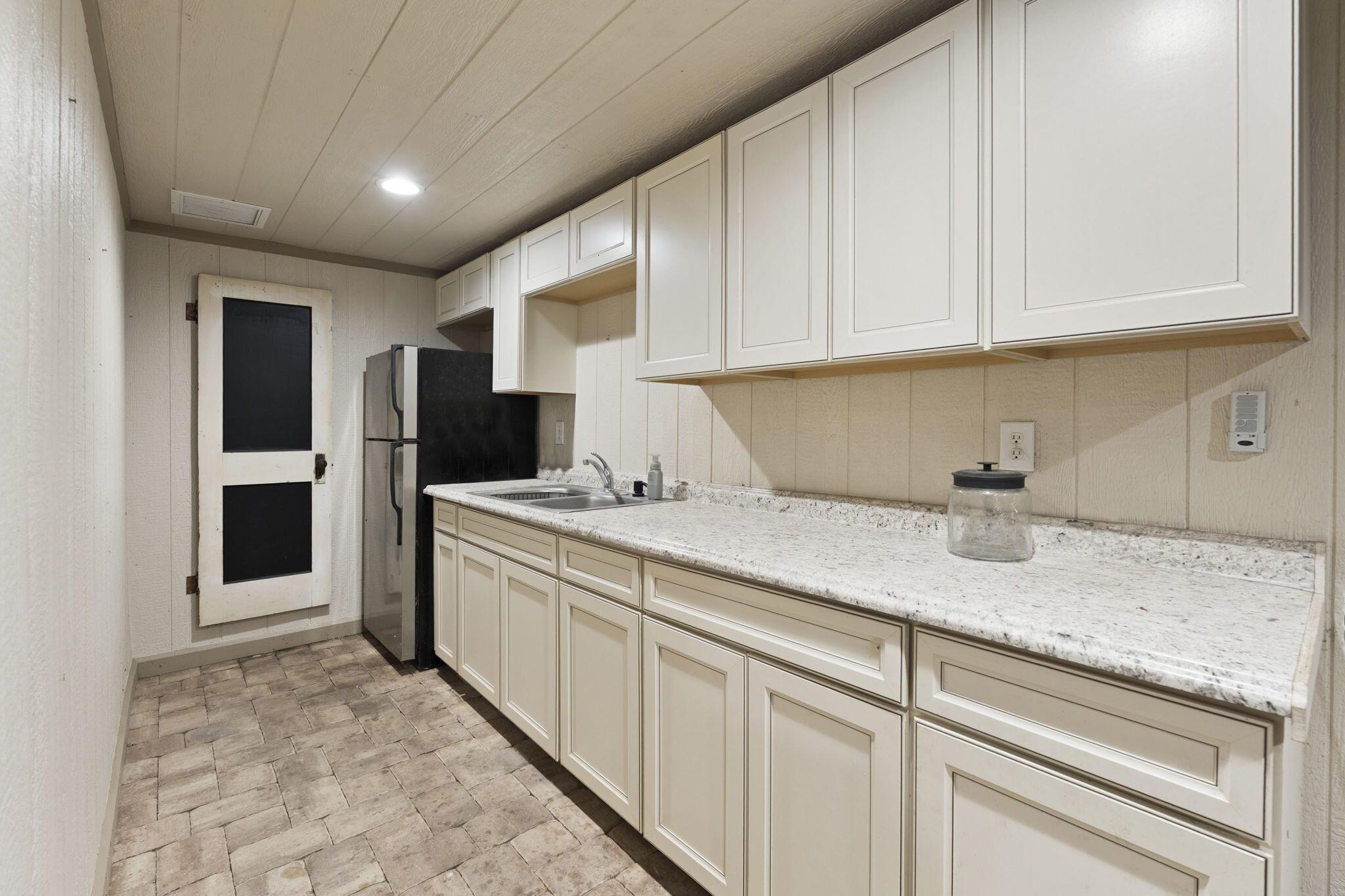 METES AND BOUNDS - Residential