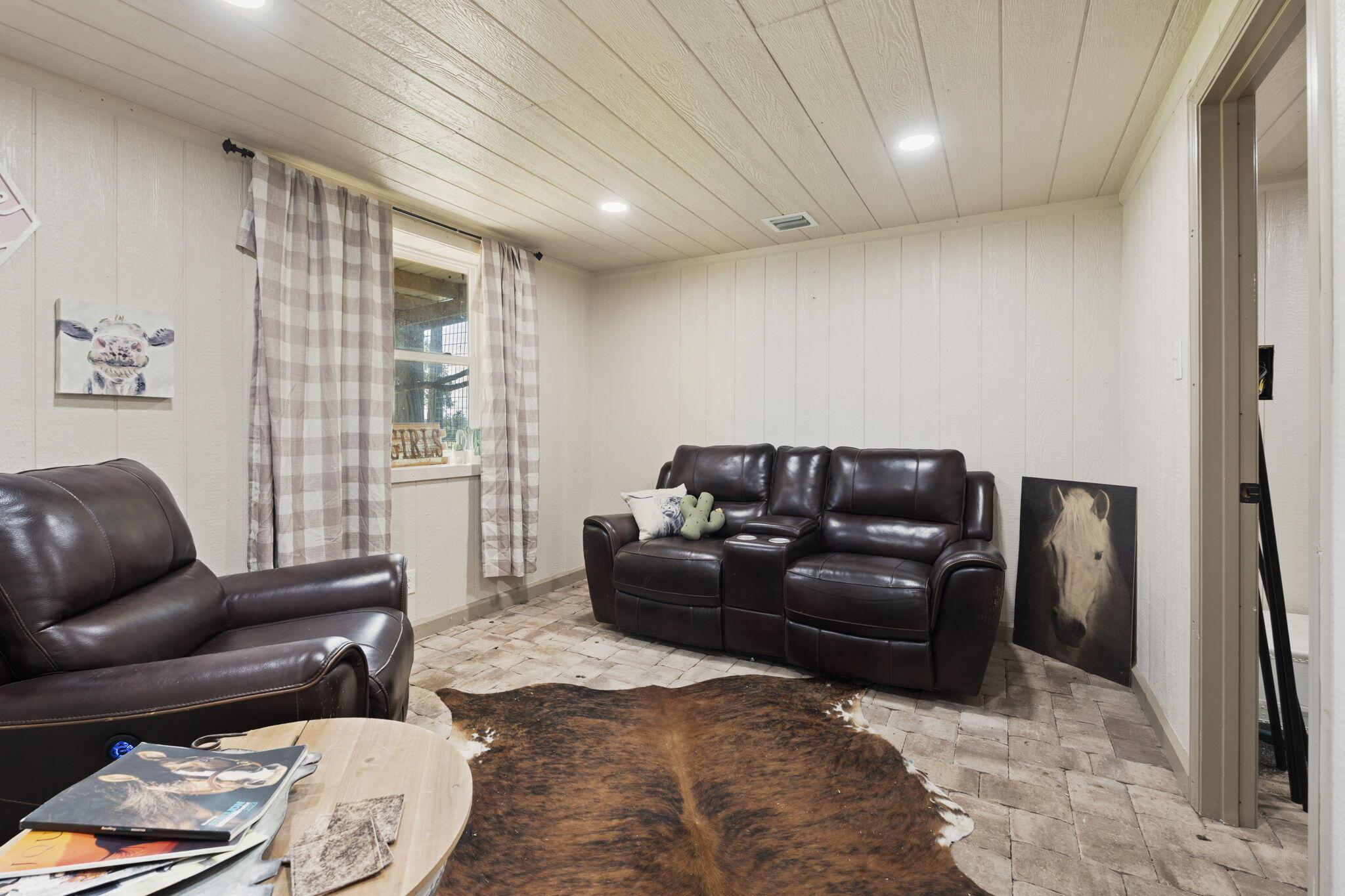 METES AND BOUNDS - Residential