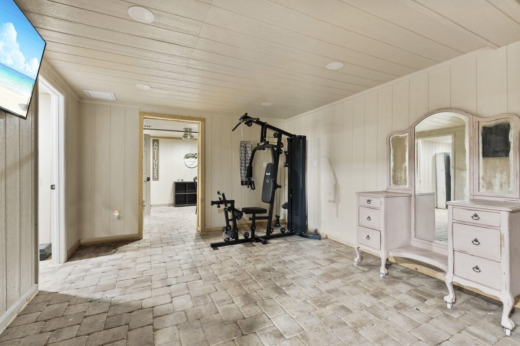 METES AND BOUNDS - Residential