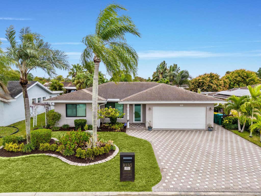 Photo of 8230 NW 95th Avenue, Tamarac, FL 33321 (MLS # R11056395)