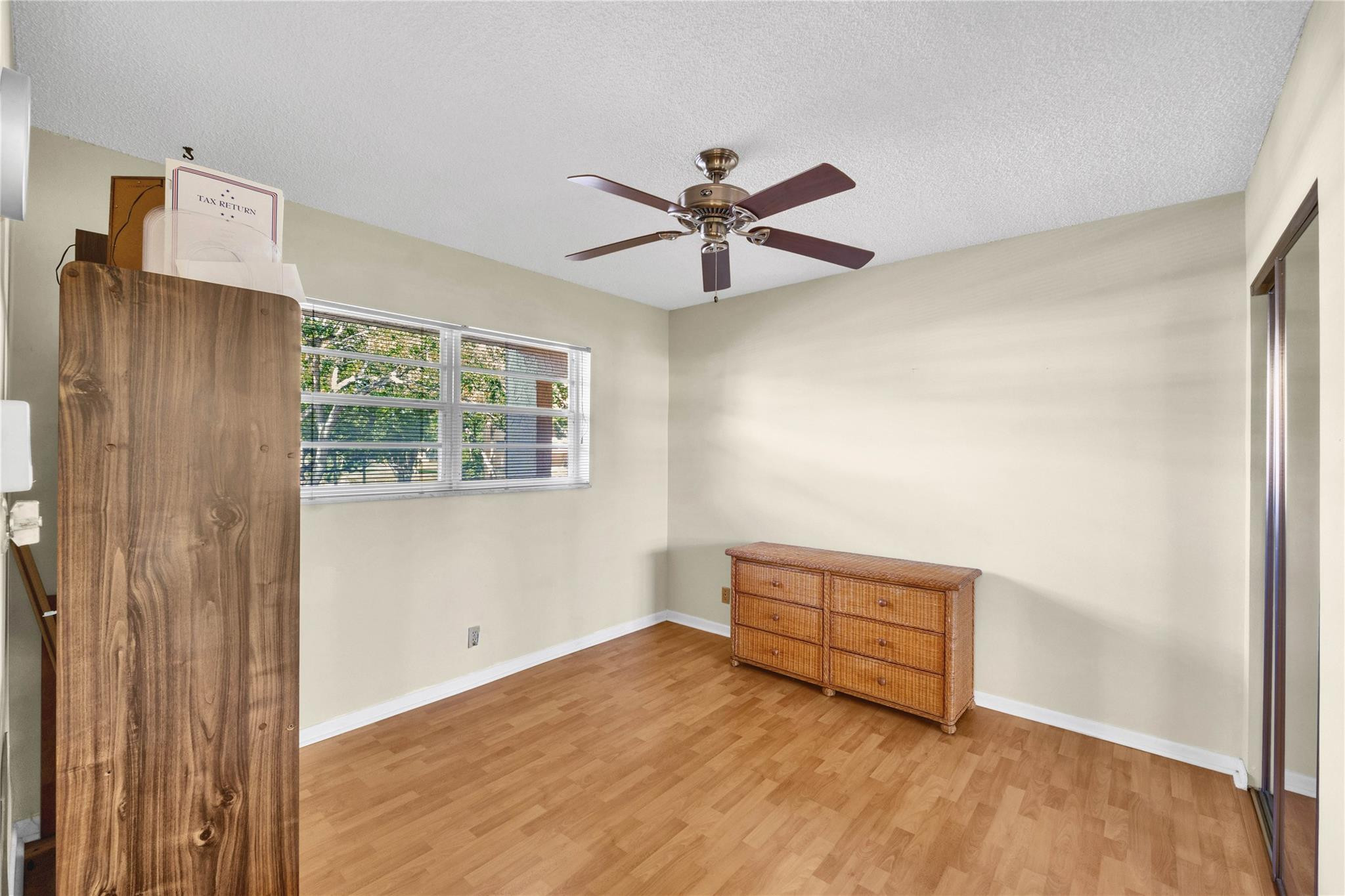 Oriole Golf & Tennis Club - Residential