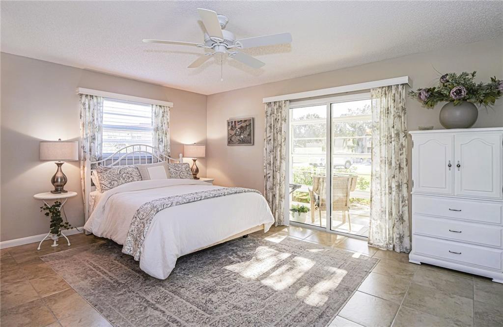 VISTA ROYALE - Residential Lease