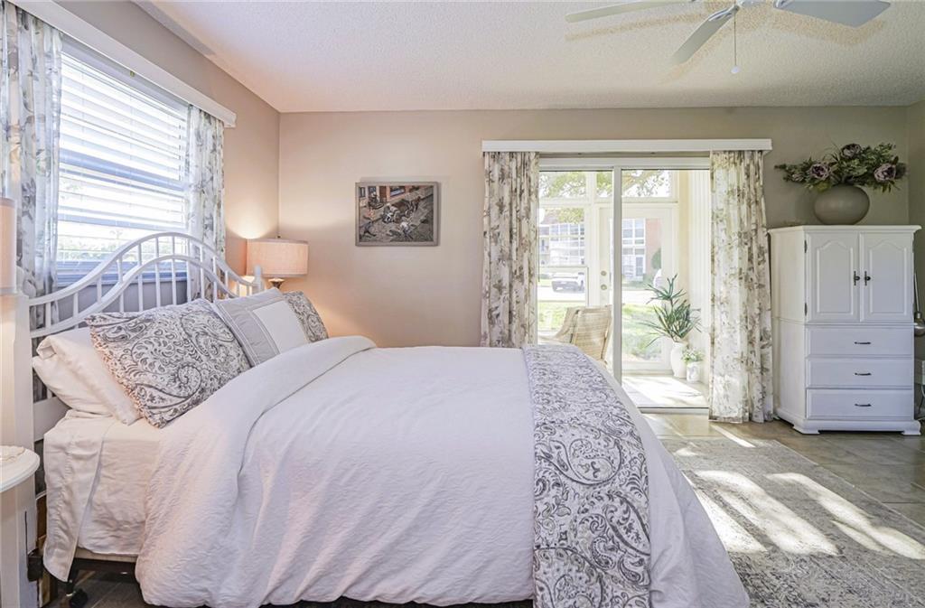 VISTA ROYALE - Residential Lease