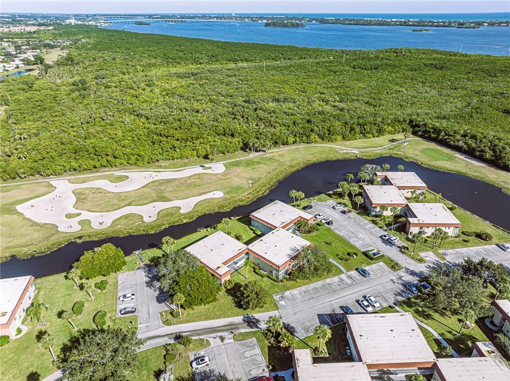 VISTA ROYALE - Residential Lease