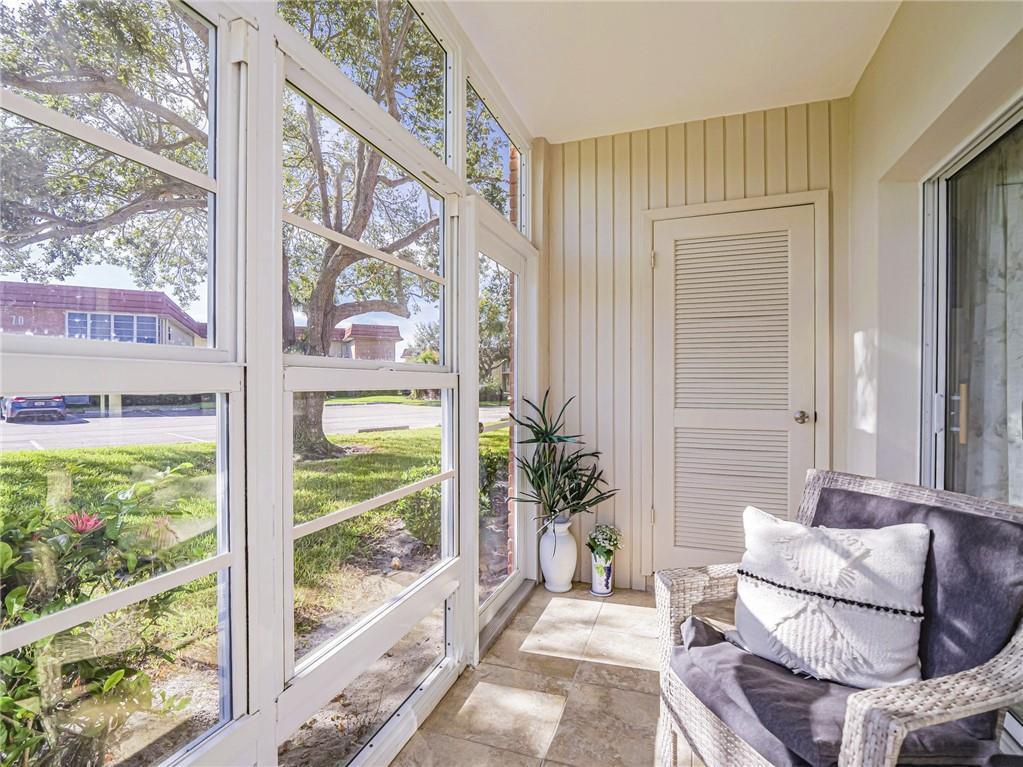 VISTA ROYALE - Residential Lease