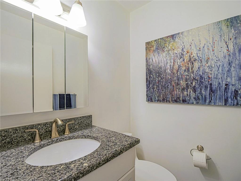 VISTA ROYALE - Residential Lease