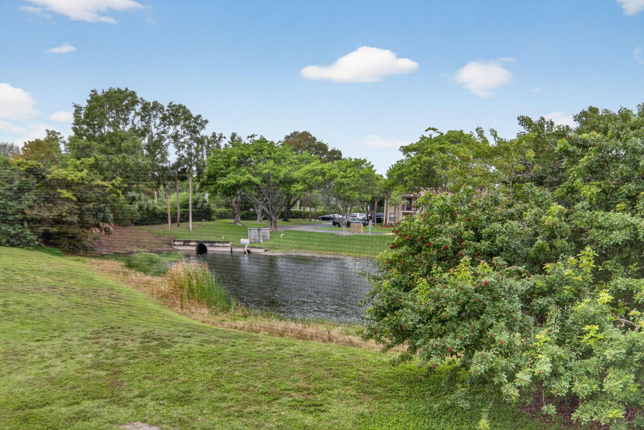 KENSINGTON WALK CONDO - Residential