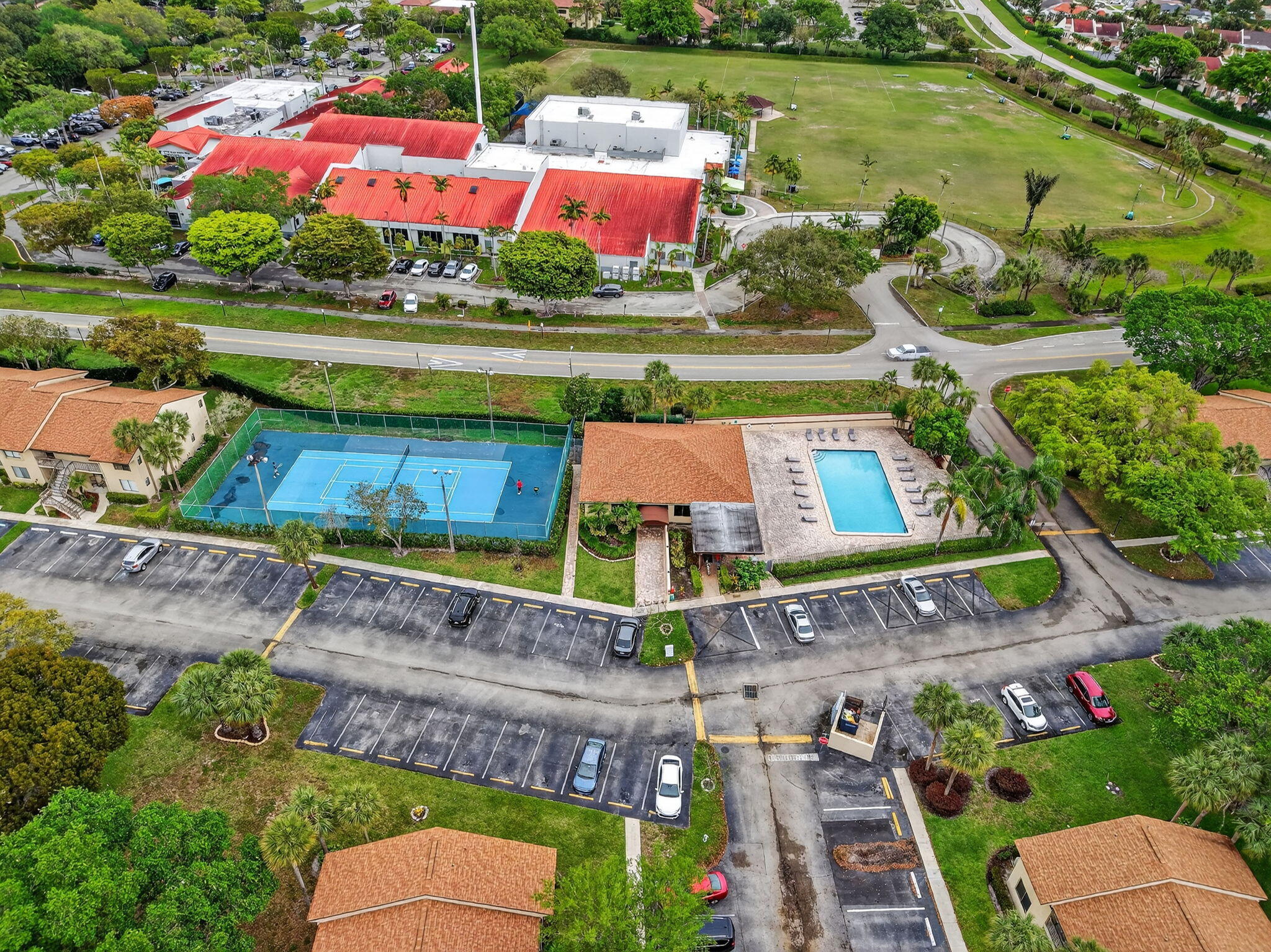 KENSINGTON WALK CONDO - Residential