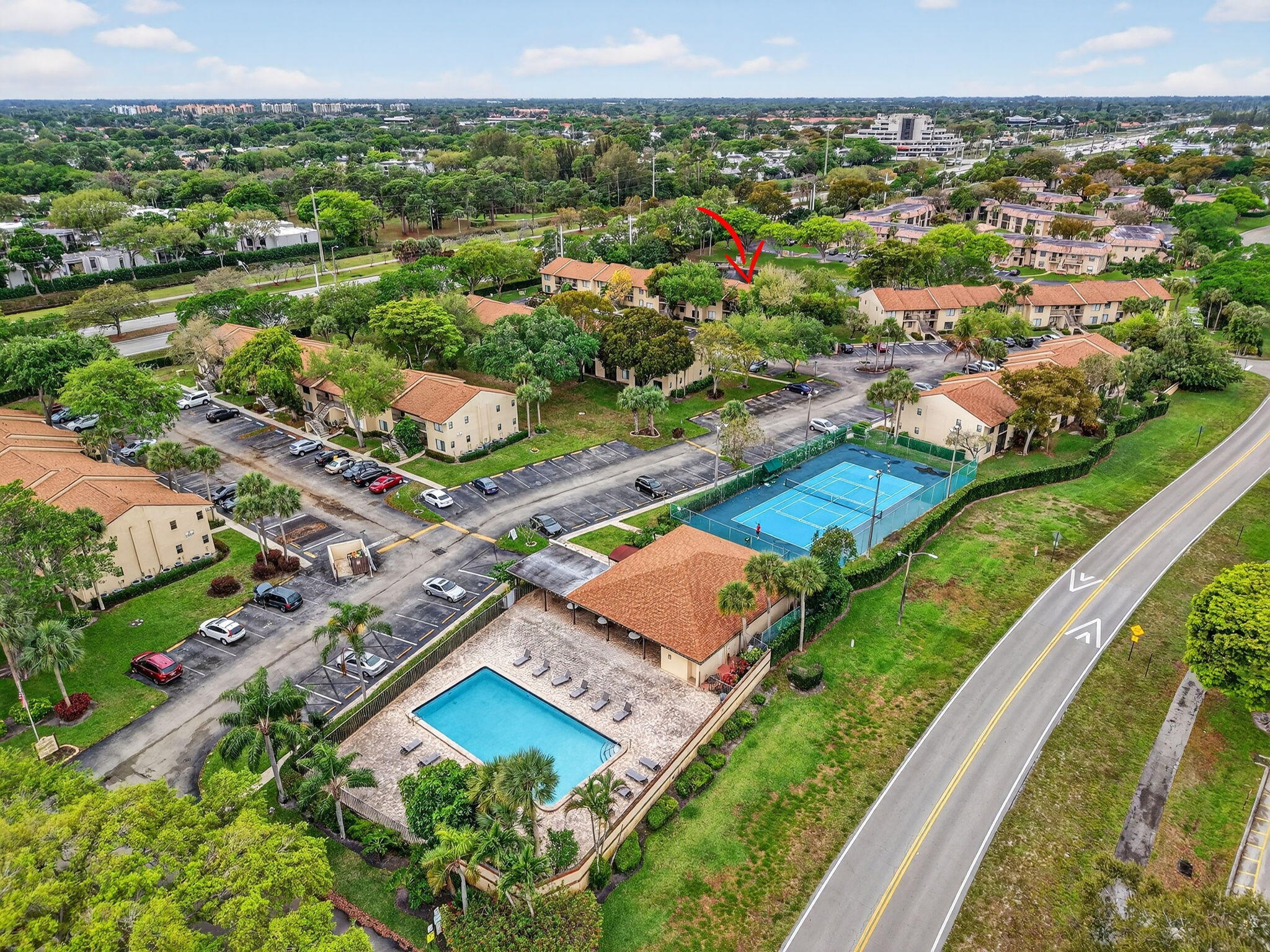 KENSINGTON WALK CONDO - Residential