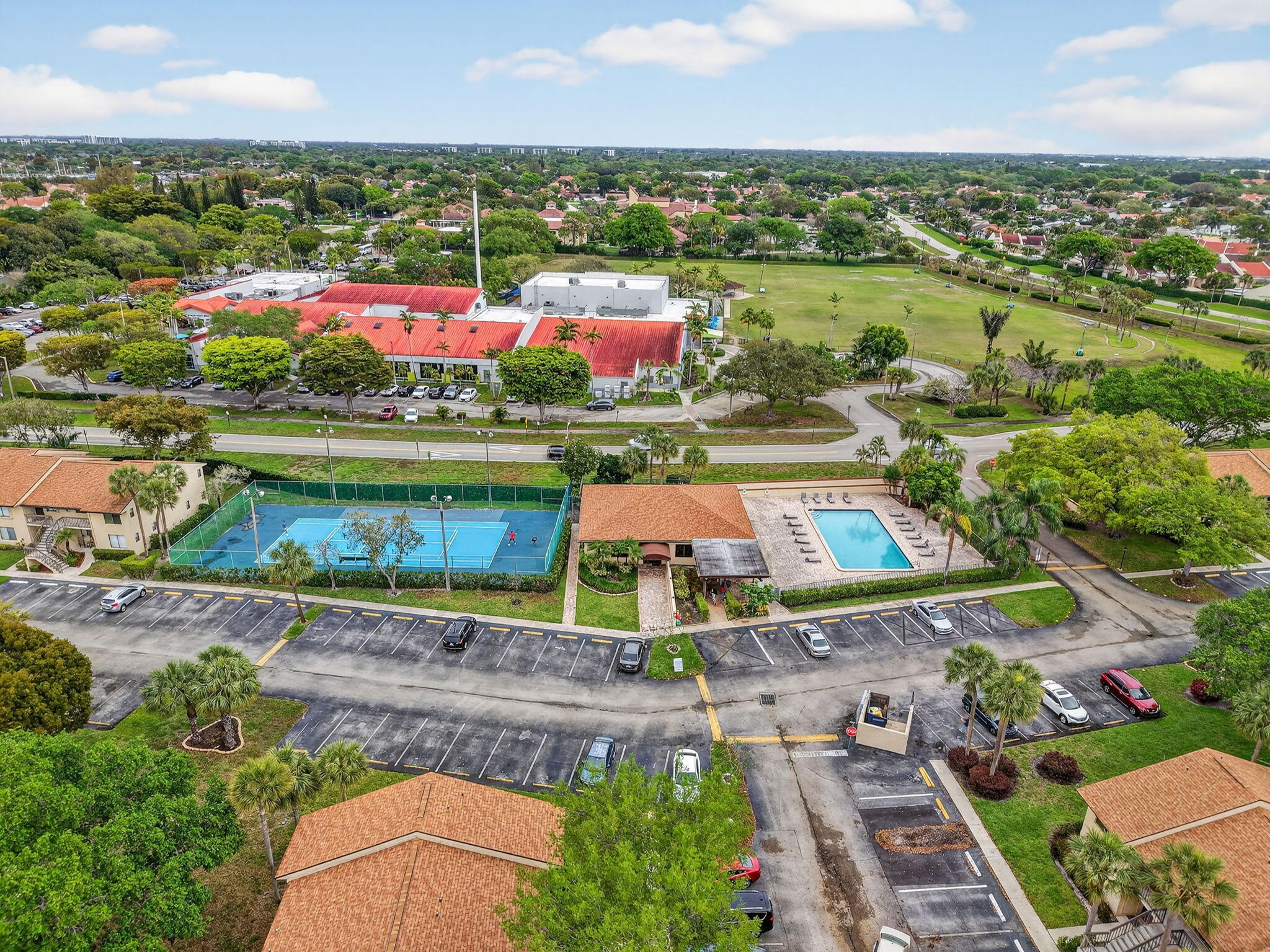 KENSINGTON WALK CONDO - Residential