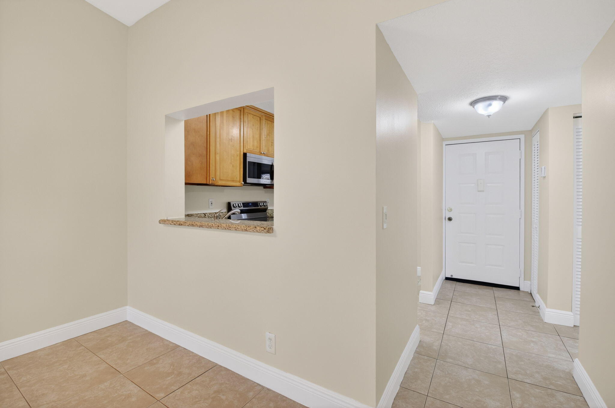 KENSINGTON WALK CONDO - Residential