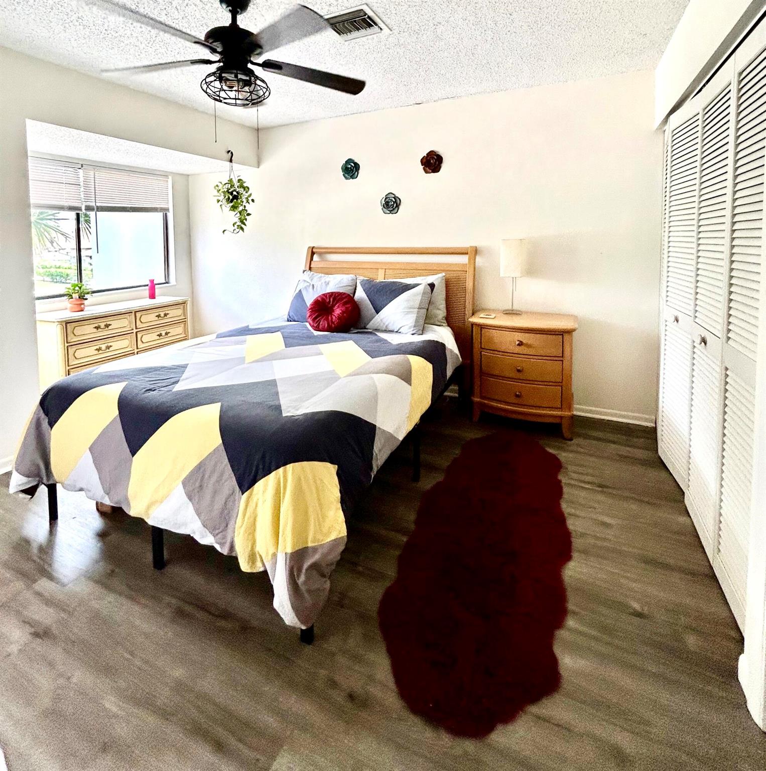 SOUTH SHORE NO 3 OF WELLI - Residential Lease