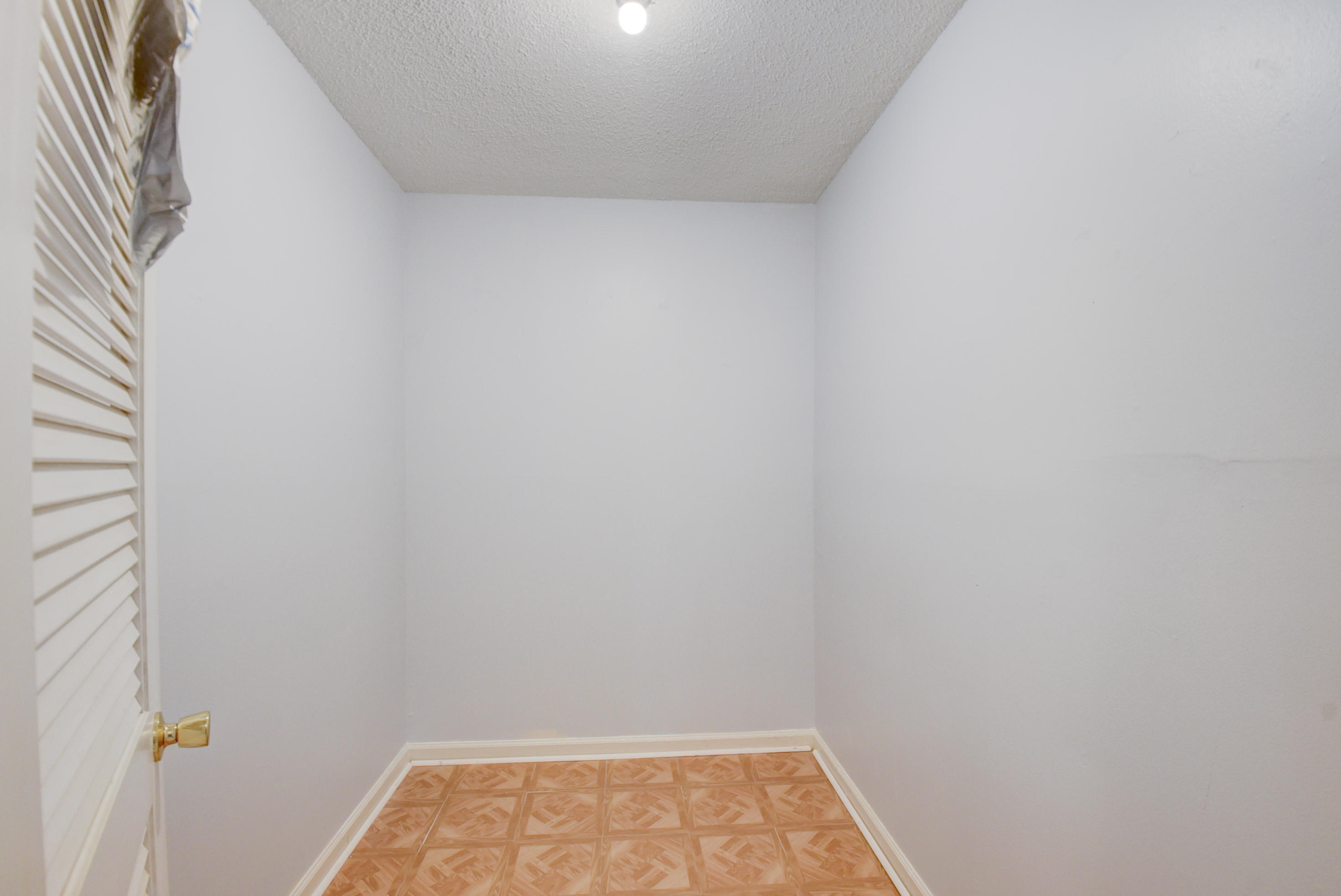 BARWOOD CONDO - Residential