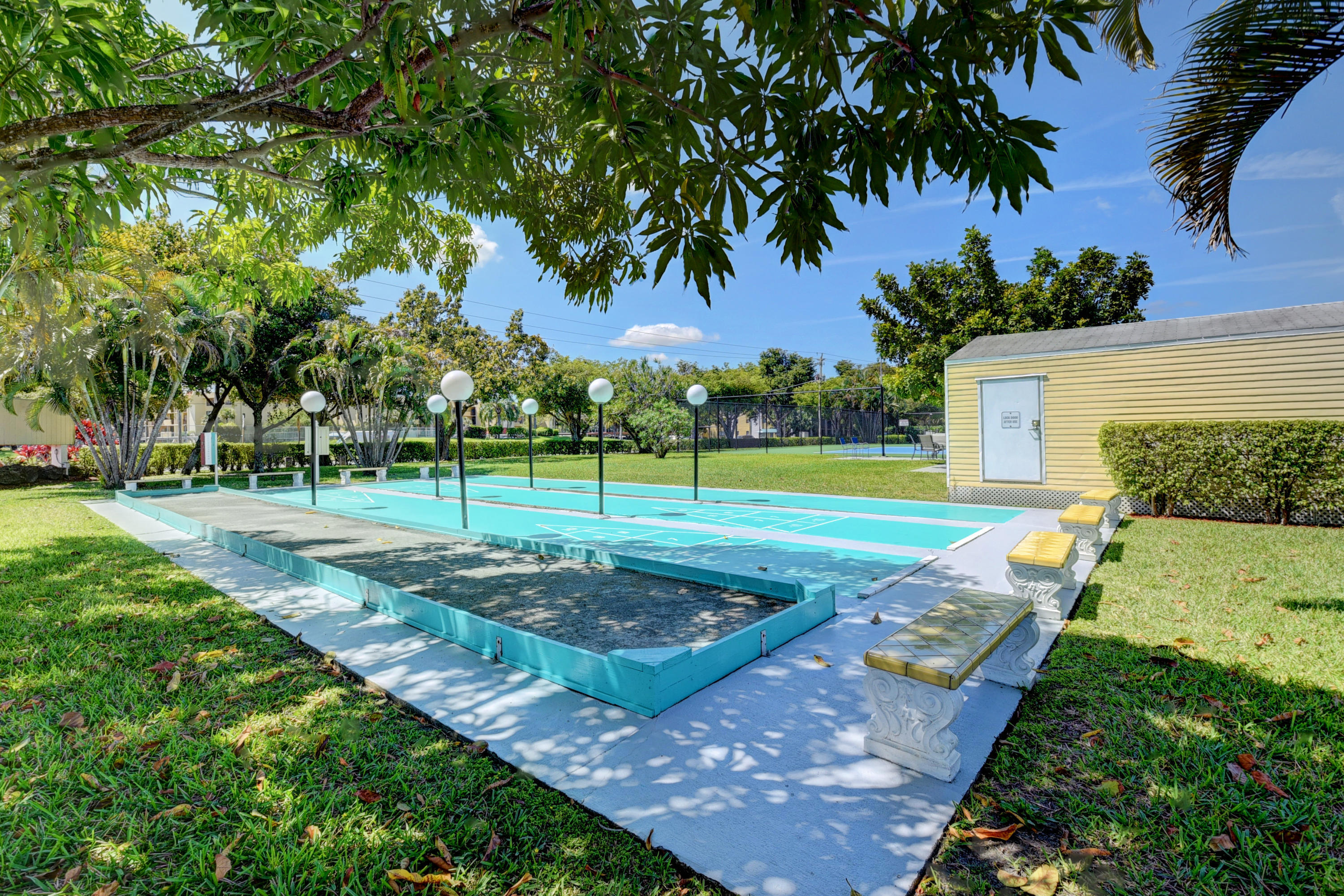 BARWOOD CONDO - Residential