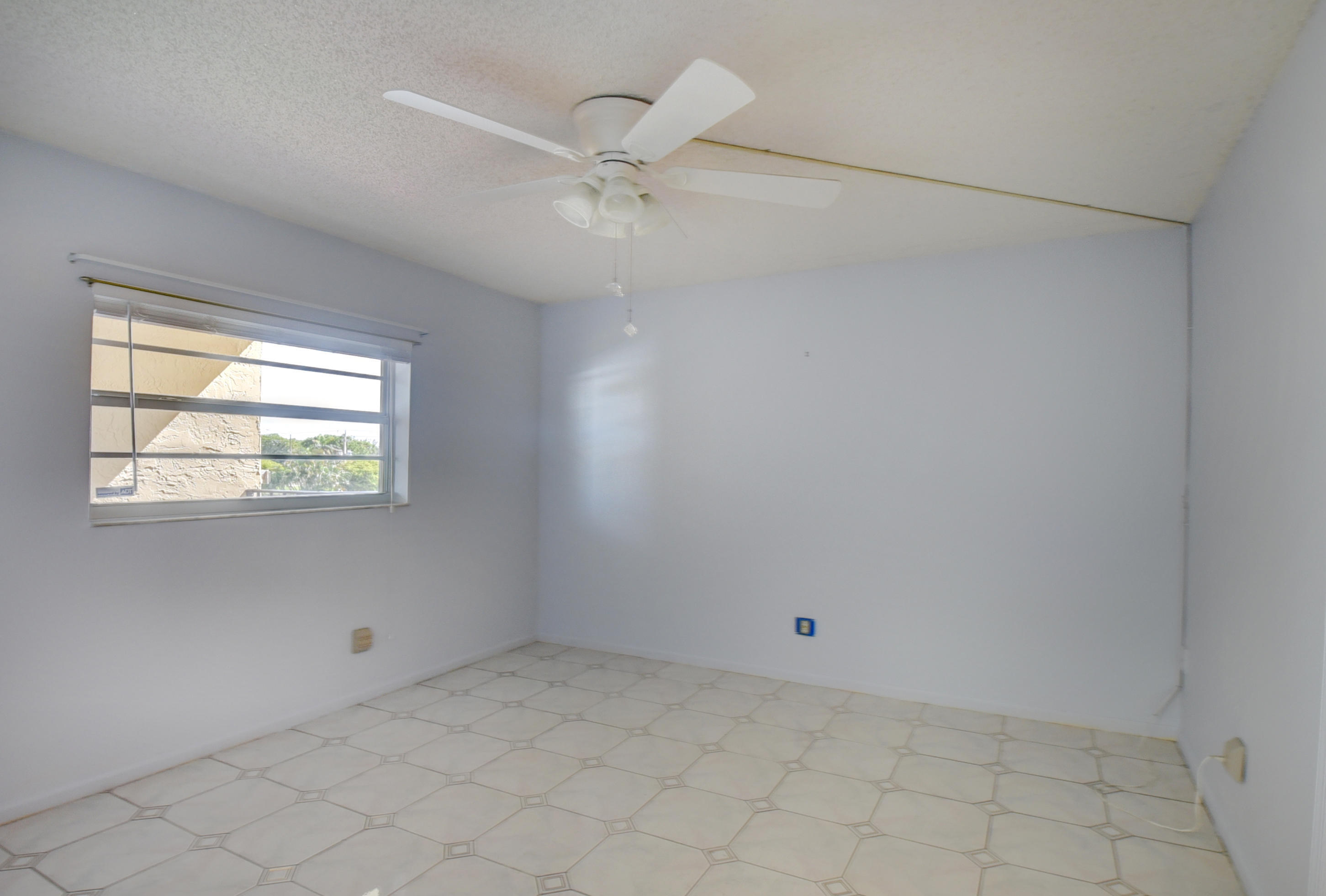 BARWOOD CONDO - Residential