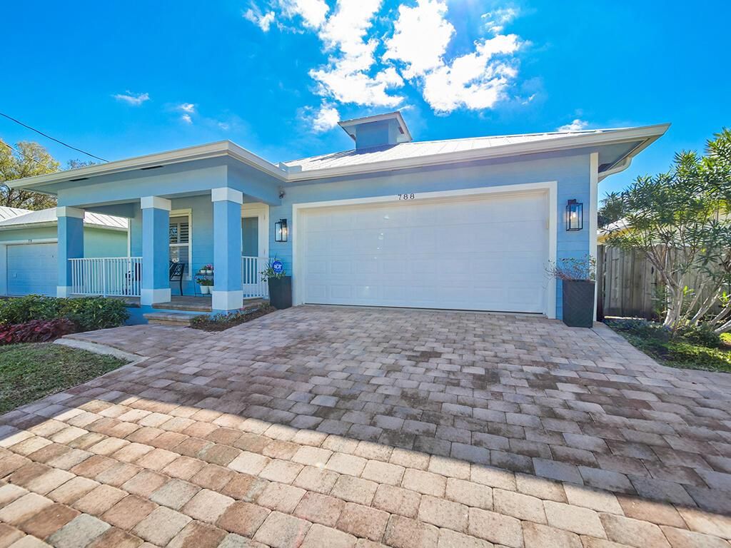 Photo of 788 SW 33rd Street, Palm City, FL 34990 (MLS # R10955675)