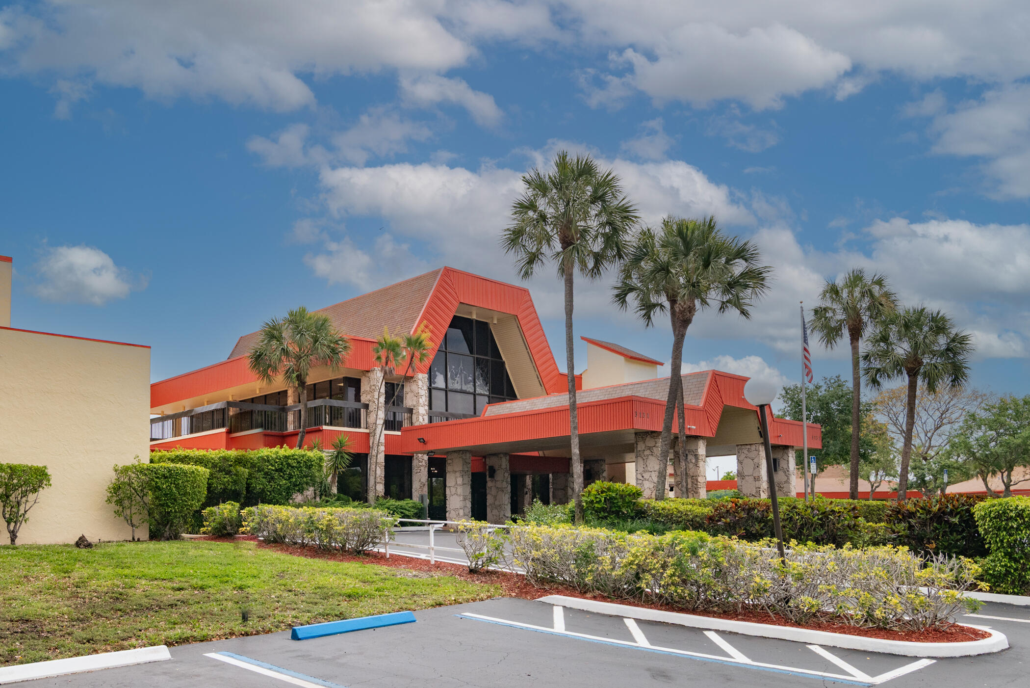 GOLFSIDE II CONDO - Residential