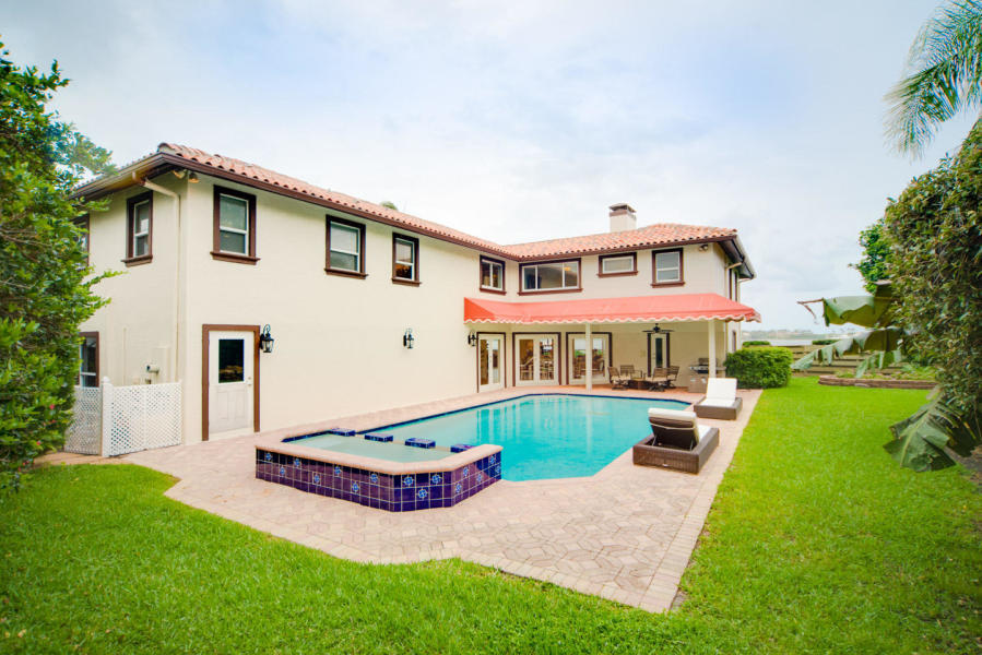 BEACH SHORES - Residential Lease