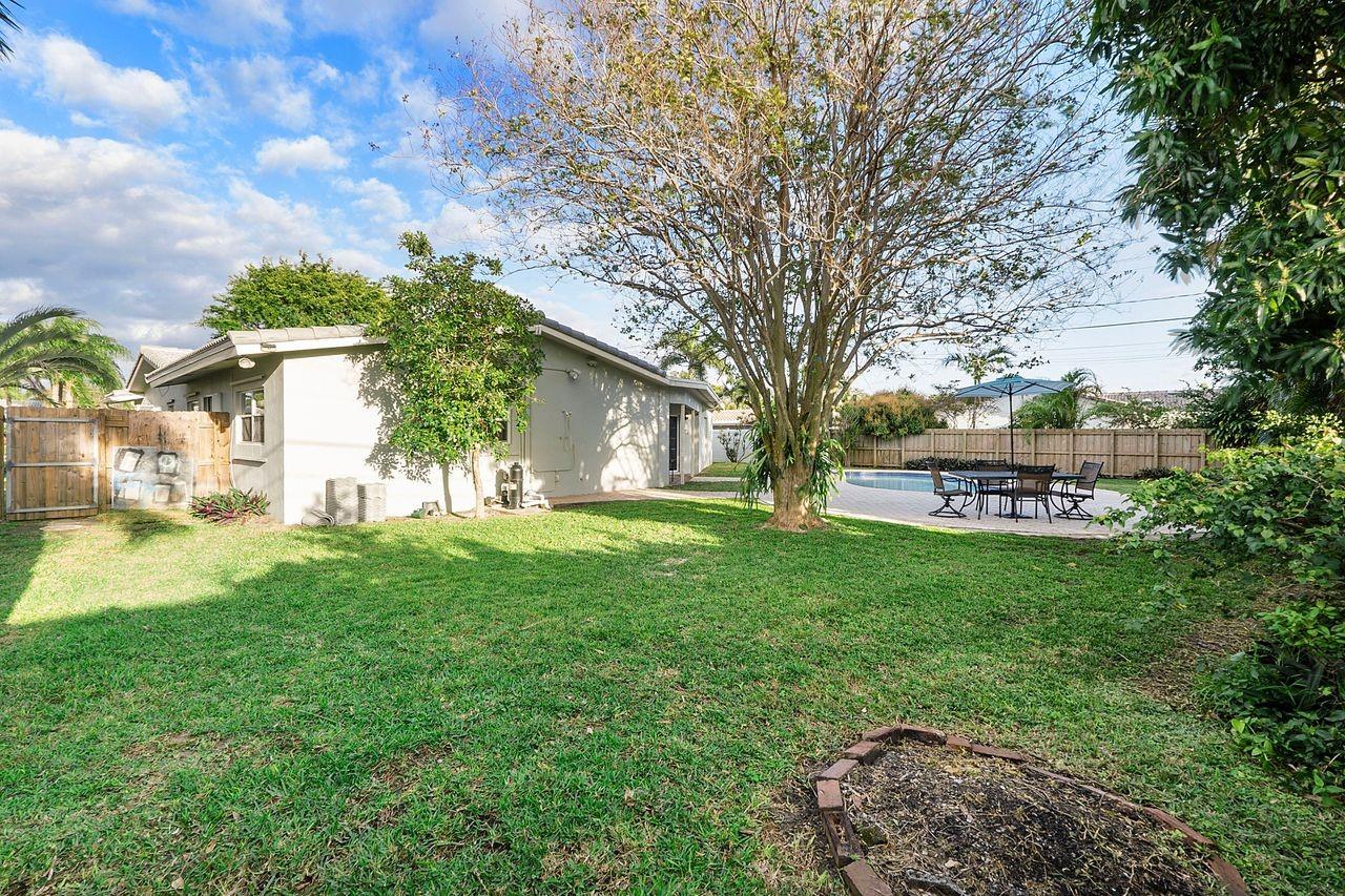 CORAL RIDGE ISLES - Residential