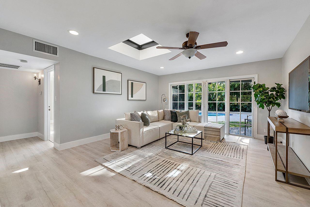 CORAL RIDGE ISLES - Residential