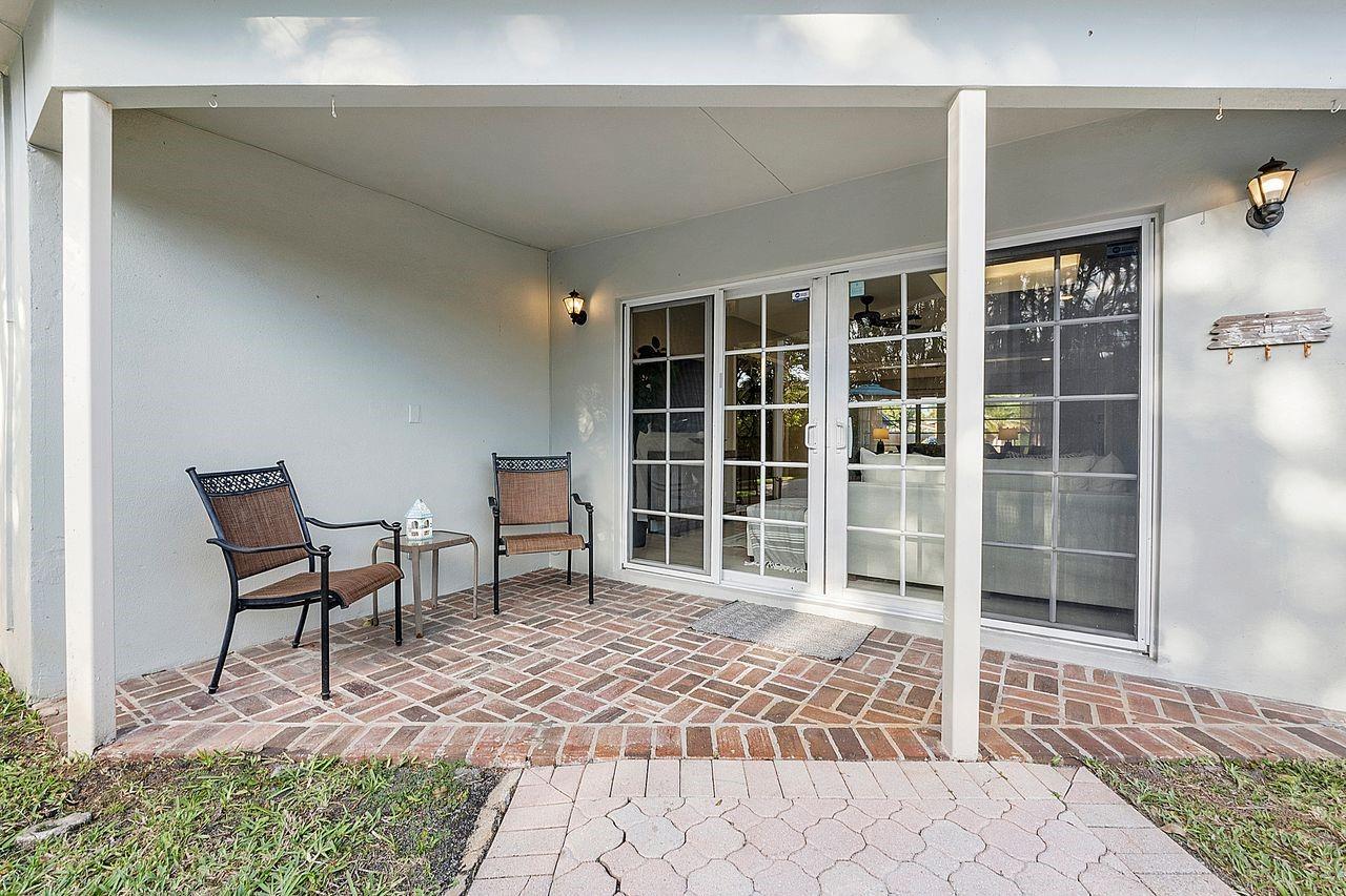 CORAL RIDGE ISLES - Residential