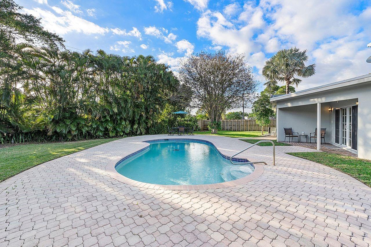 CORAL RIDGE ISLES - Residential