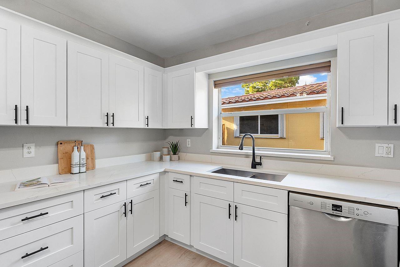 CORAL RIDGE ISLES - Residential