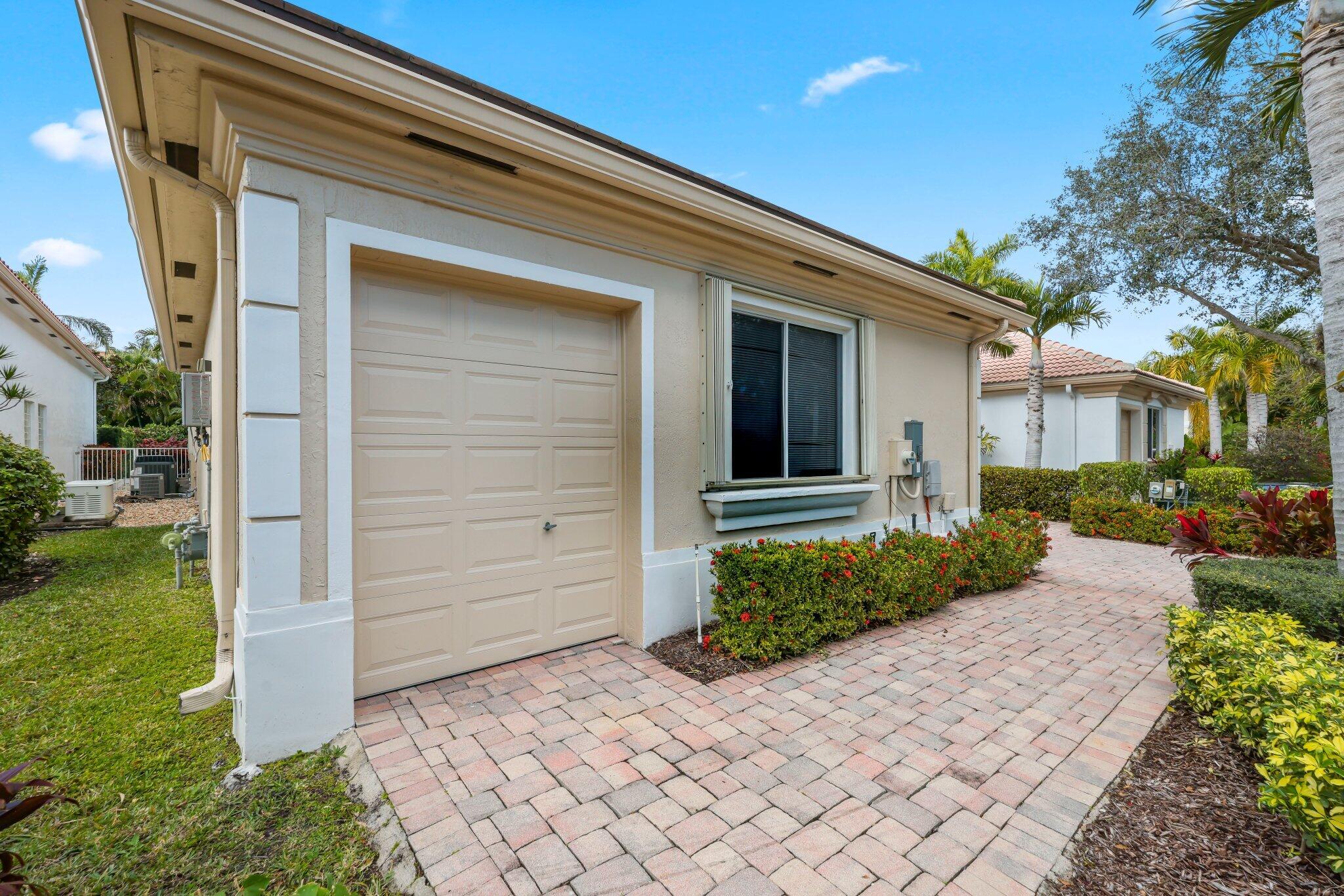 ISLAND IN THE GROVE/BOCA GROVE - Residential