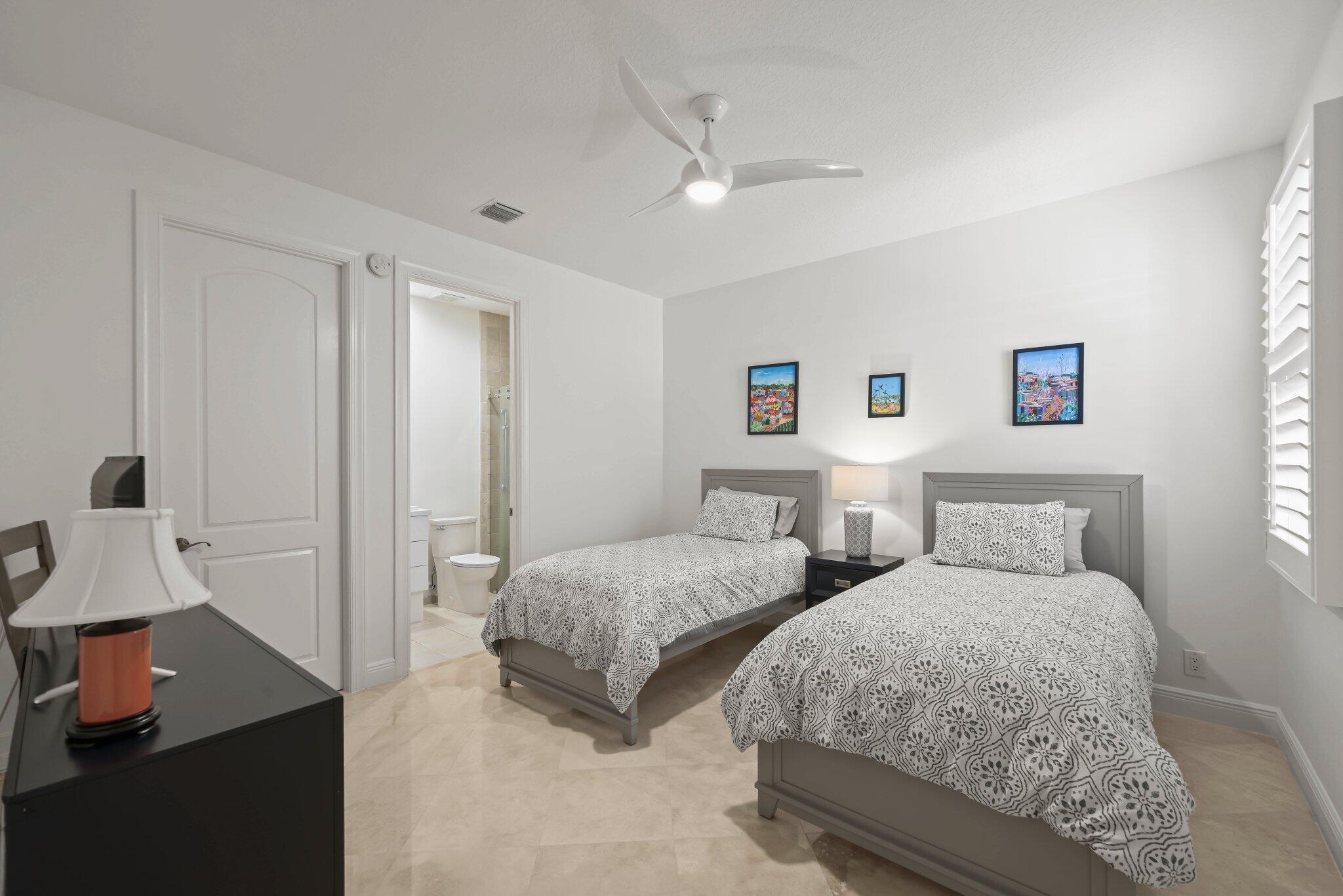 ISLAND IN THE GROVE/BOCA GROVE - Residential