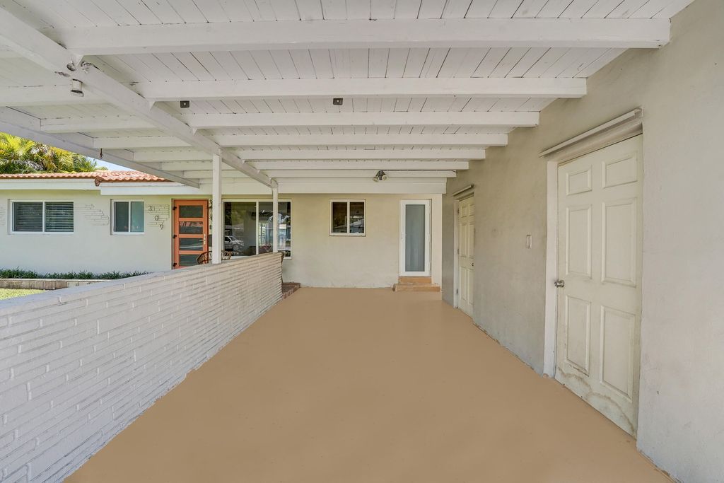 Photo of 309 N 31st Court, Hollywood, FL 33021 (MLS # B26021688)